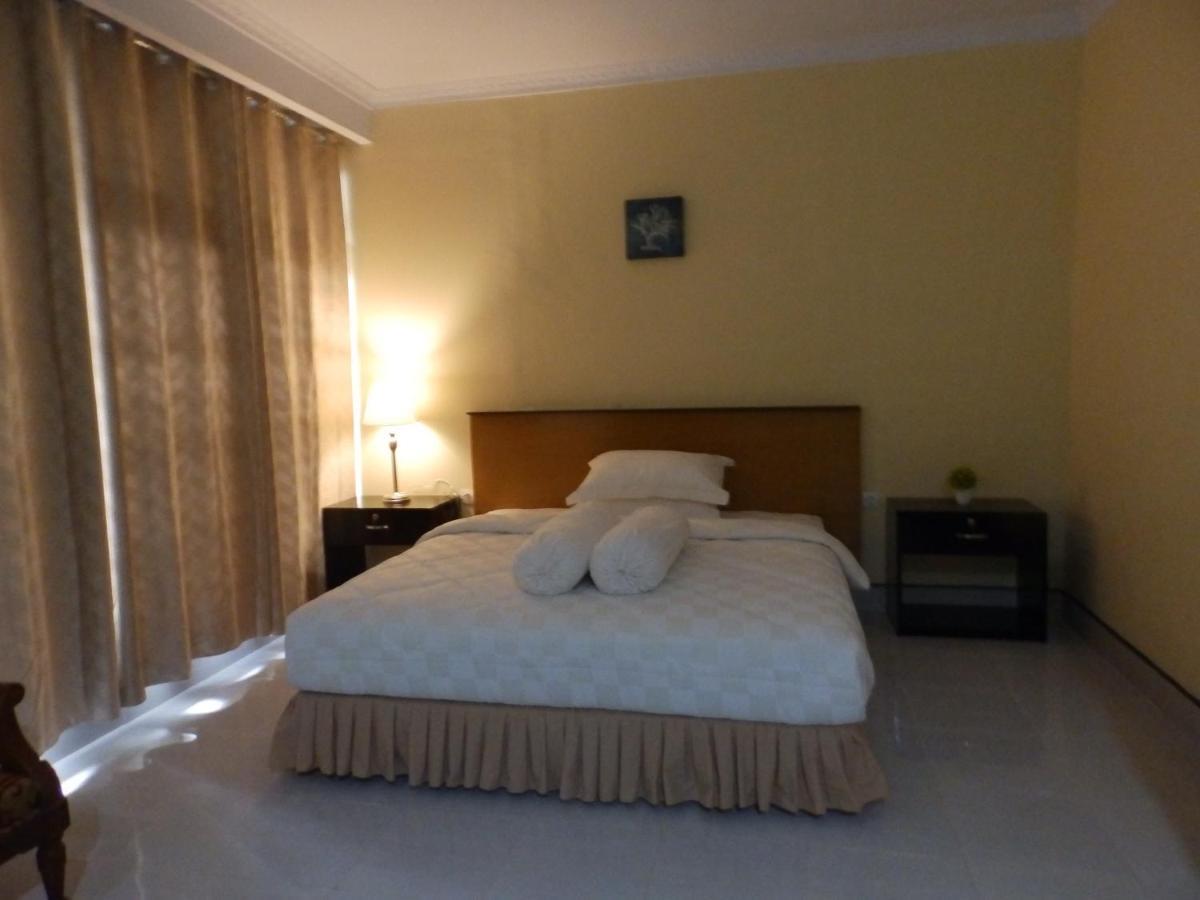 Bahari Family Hotel Bitung Екстер'єр фото